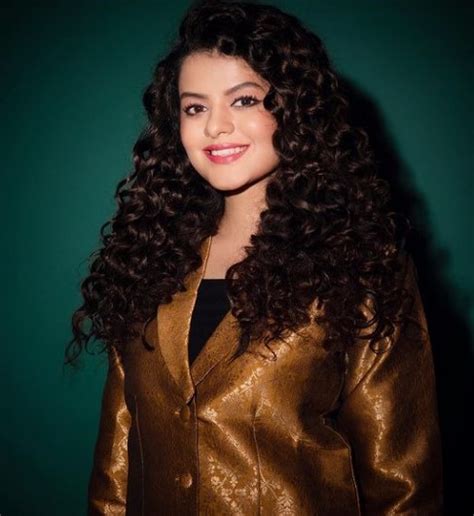 Palak Muchhal (Singer) Wiki, Height, Age, Husband, Family, Biography ...