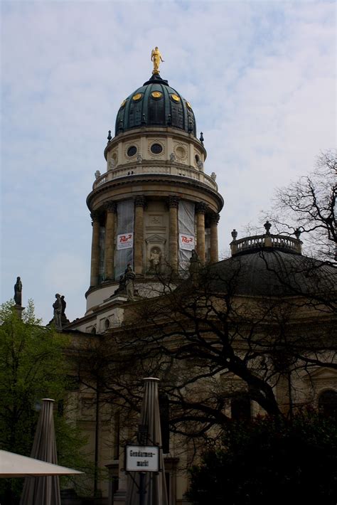 Ladee's Travels: Berlin - Architecture in 2011