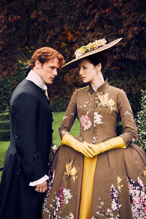 26 Romantic Outlander Scenes From Season 2 (PHOTOS) – TV Insider