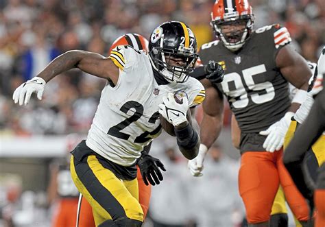 Steelers running back Najee Harris points finger at himself — and the media | Pittsburgh Post ...