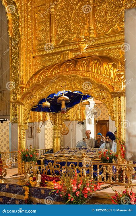 Gurudwara Bangla Sahib editorial stock photo. Image of india - 182536053