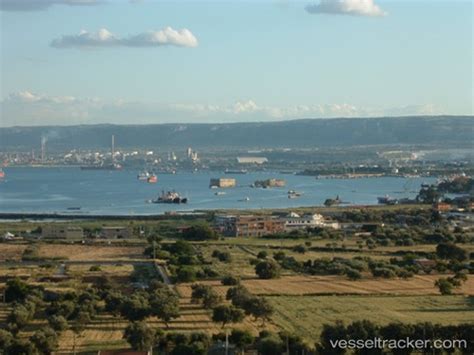 Port of Augusta in Italy - vesseltracker.com