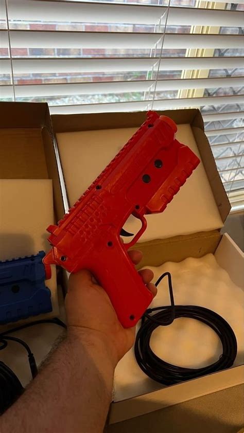 SOLD - Selling 2 x Sinden Light Guns for PC Light Gun Setup (Blue + Red ...