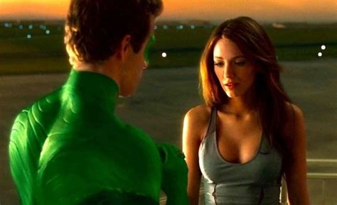 Ryan Reynolds and Blake Lively in Green Lantern (2011) | Blake lively ...