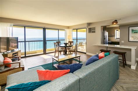 Waikiki Beach Suites & Condos | Aston Waikiki Beach Tower