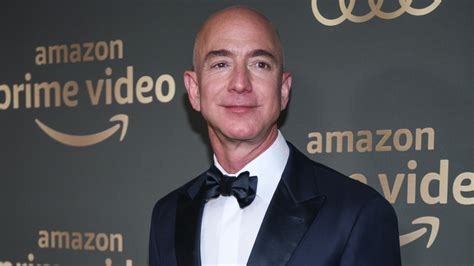 Amazon founder Bezos cashes in portion of stock