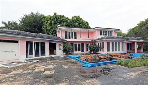 Pablo Escobar's former Miami Beach mansion to be torn down, reports say - Sun Sentinel