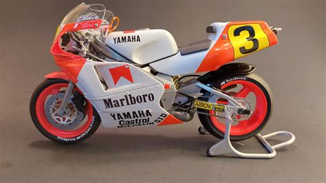 1989 Champion Eddie Lawson Yamaha YZR500 Hasegawa's Kit | Yamaha, Bike ...