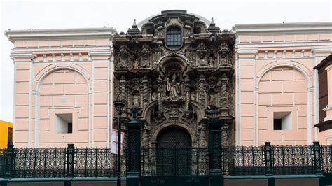 Basílica Menor y Convento de San Agustín en Lima - Turismo Religioso