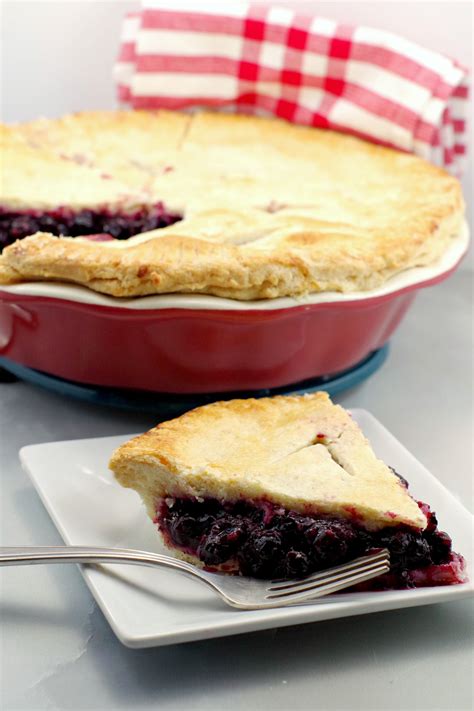 Saskatoon Berry Pie | Filling and Sauce - Food Meanderings