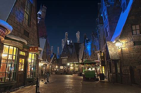 Hogsmeade After Dark | Hogsmeade village at The Wizarding Wo… | Flickr