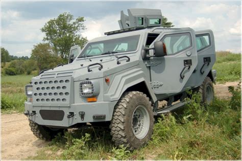 Mercedes-Benz Unimog U 5023: Setting Standards for Off-Road Mobility ...