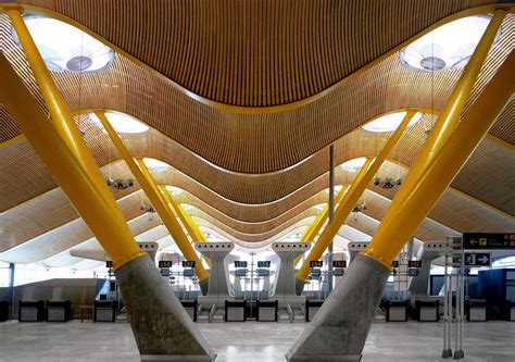 Terminal do Aeroporto de Madri-Barajas / Estudio Lamela + Richard Rogers Partnership | ArchDaily ...