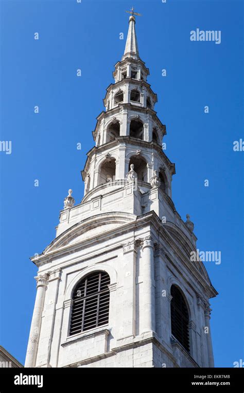 The famous spire of St. Brides Church in Fleet Street, London. The ...