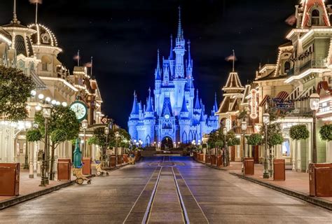 6 beautiful photos of Cinderella Castle at Disney World