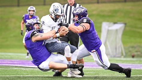 No. 5 Warhawk Football Tops UW-Stout at Home - University of Wisconsin-Whitewater Athletics