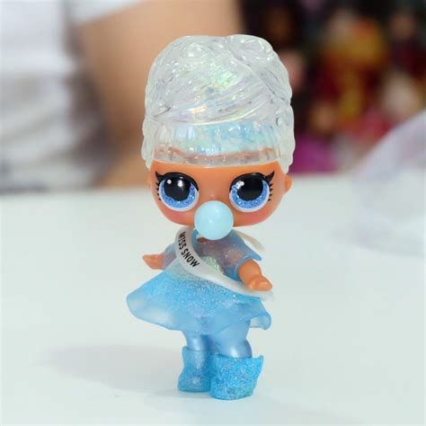 First unboxing video of new LOL Surprise Winter Disco Glitter Globe - YouLoveIt.com