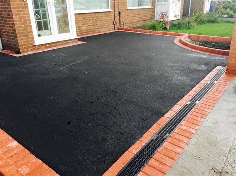 How Much Does It Cost To Tarmac A Driveway? | Costs.co.uk