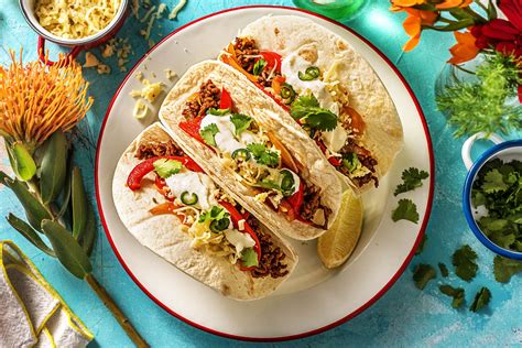 Ground Beef Tacos with Cheese Recipe | HelloFresh | Receita