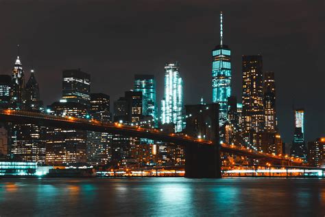 Download Brooklyn Bridge Night City Wallpaper | Wallpapers.com