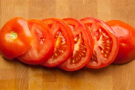 3 Essential Tips for Cutting Tomatoes | Kitchn