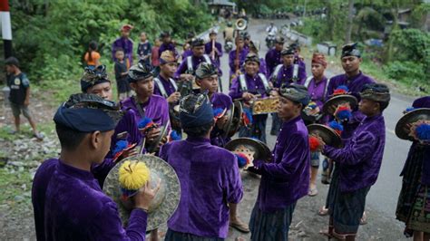 Sasak Culture of Lombok | insightful & unique | Instant Karma #10