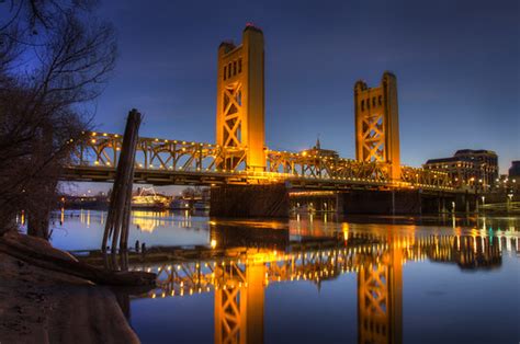 Sunrise Over Sacramento's Tower Bridge | A beautiful sunrise… | Flickr