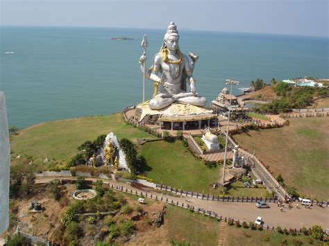 big statue of shiva | ... Tourist Attractions – Murudeshwara Temple, Beach, Lord Shiva statue ...