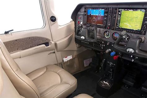 Cool Jet Airlines: Cessna 182 Cockpit