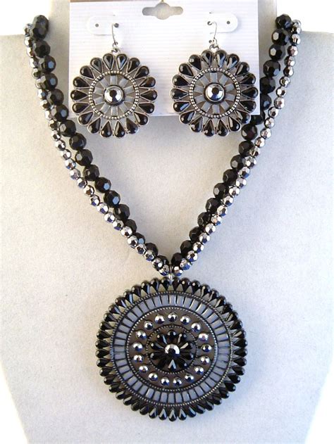 Black Diamond Flower Pendant Necklace Earrings Jewelry Set