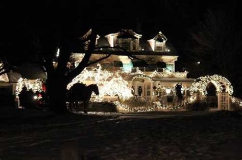 Snowshoeing Trails in NH: Nestlenook Farm