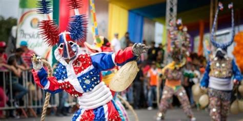 entelevision :: Crean Premios Anuales Carnaval dominicano mediante decreto