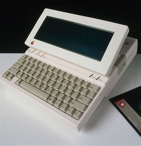 apple IIc //c 2c | Apple products, Apple design, Apple iic