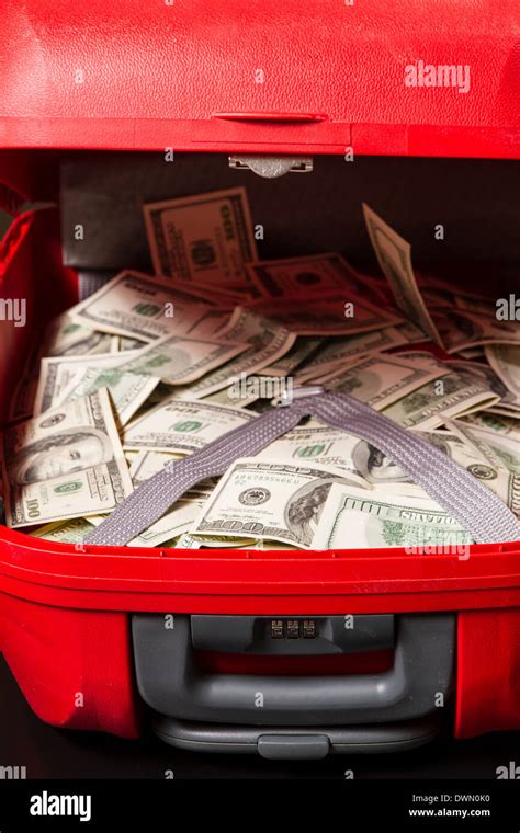 Million dollar suitcase hi-res stock photography and images - Alamy