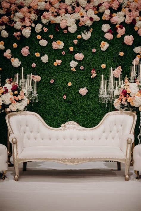 30 Brilliant Photo Booth Backdrop Ideas for a Spectacular Event