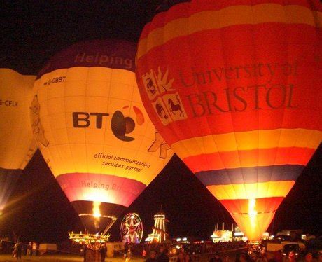 Balloon Fiesta: Night Glow - Balloon Fiesta: Night Glow - Heart Bristol & Somerset