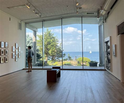 The Ogunquit Museum of American Art salutes artists who depict the sea ...