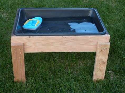 DIY Water Table For Toddlers To Play - Shelterness