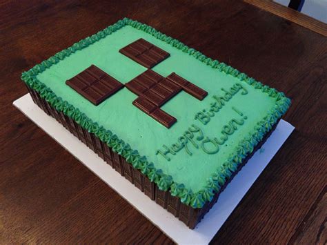 Minecraft creeper cake using Hershey bars for creeper face and cake sides. | Minecraft birthday ...