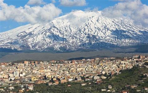 Volcano In Italy - MeaningKosh