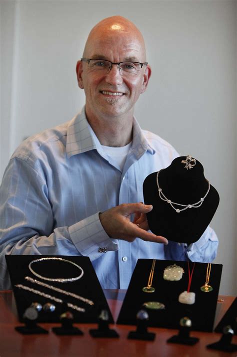 'Antiques Roadshow' jewelry appraiser shares dazzling life