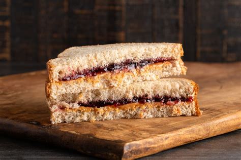 Can You Freeze Peanut Butter and Jelly Sandwiches? Here's How to Do It