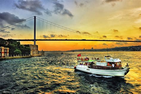 The Bosphorus Cruise.. by Alp Cem on 500px | Manzara, Istanbul, Tekne