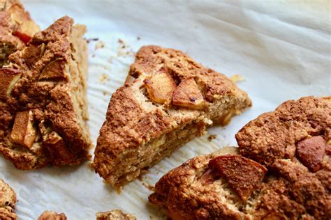 Healthy Apple Cinnamon Scones (vegan, oil-free) - Nuts About Greens