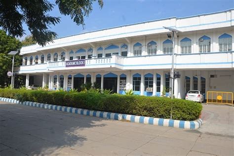 Integral University Lucknow, Uttar Pradesh - Courses, Entrance Exams ...