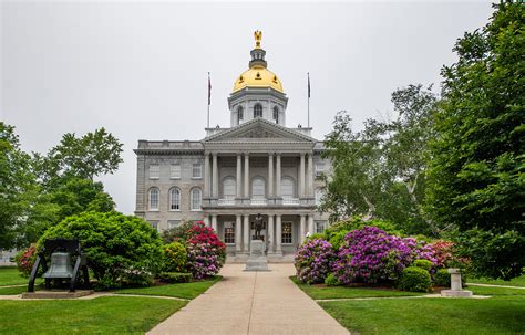 The People's House for Two Centuries - New Hampshire Home Magazine