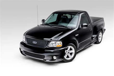 This 2004 Ford F-150 SVT Lightning Is Up for Grabs at No Reserve, It ...