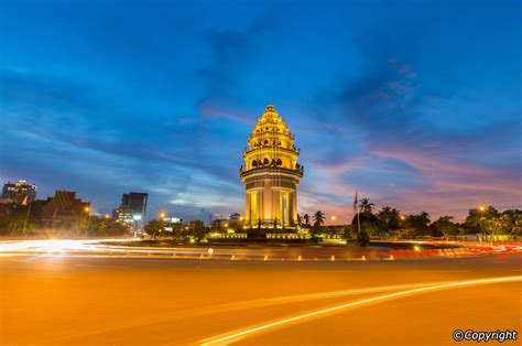 Phnom Penh Independence Monument (Vimean Ekareach ) - Phnom Penh Attractions | Phnom penh, Phnom ...