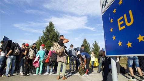 Migrant crisis: EU to boost aid to agencies - BBC News