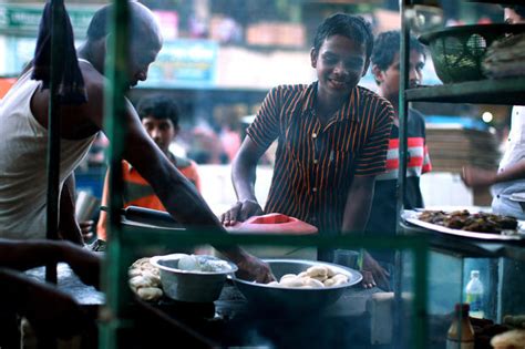 Child labor in Bangladesh - Photo 1 - Pictures - CBS News